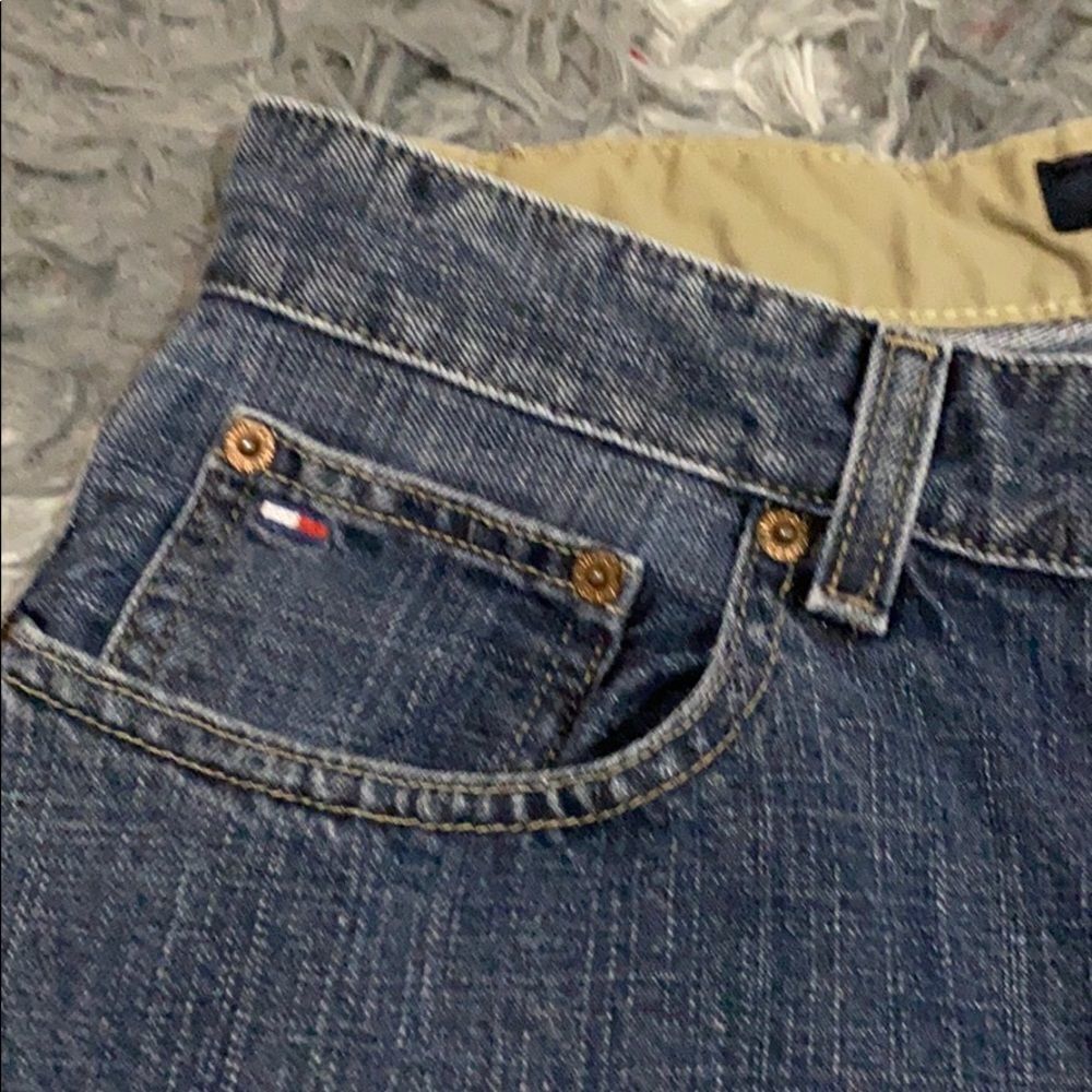 Tommy Hilfiger freedom fit jeans size 29 / 32 EUC straight leg - Picture 3 of 9